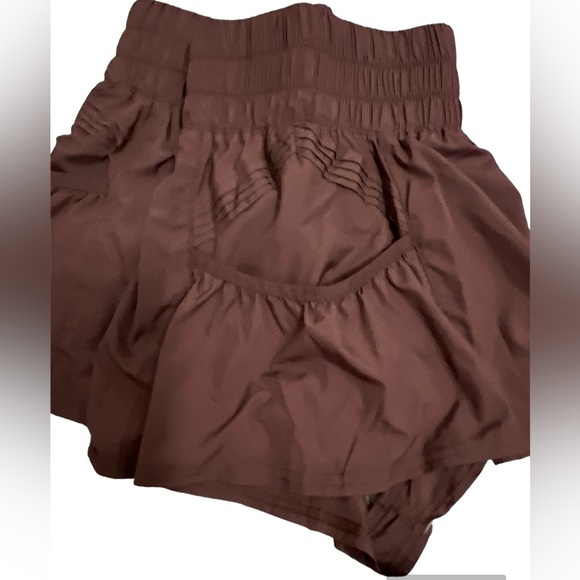 NWT FREE PEOPLE MOVEMENT SPORTS SHORTS SIZE CINAMON TOASTED COLOR - Picture 3 of 4